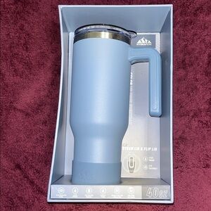 Hydrapeak Classics 40oz Voyager Stainless Steel Insulated Tumbler. Solid Blue.
